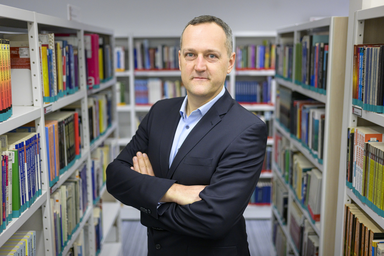 dr. sc. Miha Škerlavaj